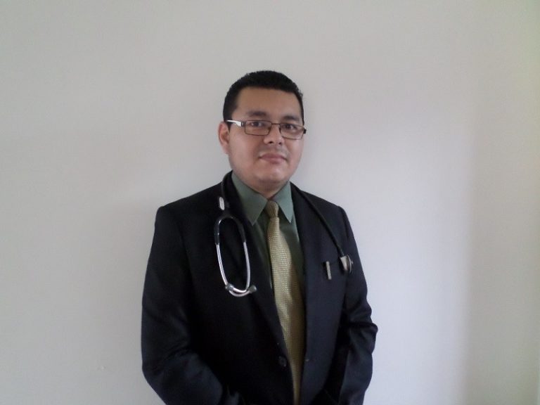 Dr. Carlos Ernesto Barrientos Aguilar 8211 Nefrologo 768x576